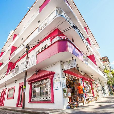 Suites Plaza Del Rio - Family Hotel Malecon Centro Пуэрто-Вальярта Экстерьер фото