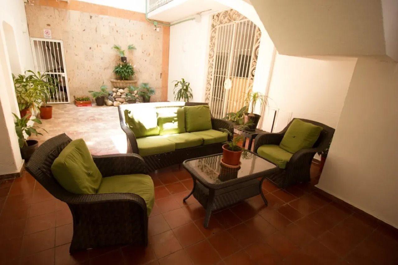 Suites Plaza Del Rio - Family Hotel Malecon Centro Пуэрто-Вальярта Экстерьер фото
