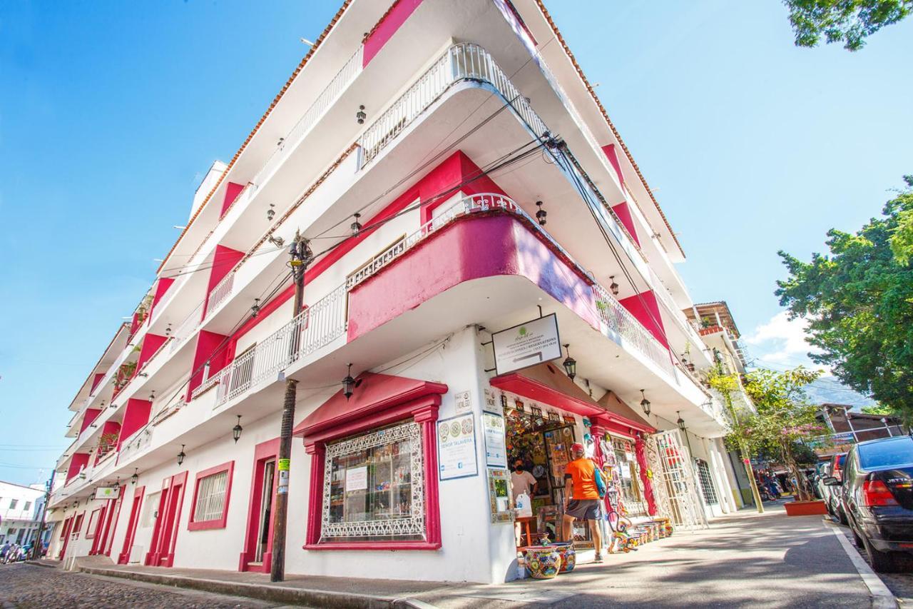 Suites Plaza Del Rio - Family Hotel Malecon Centro Пуэрто-Вальярта Экстерьер фото