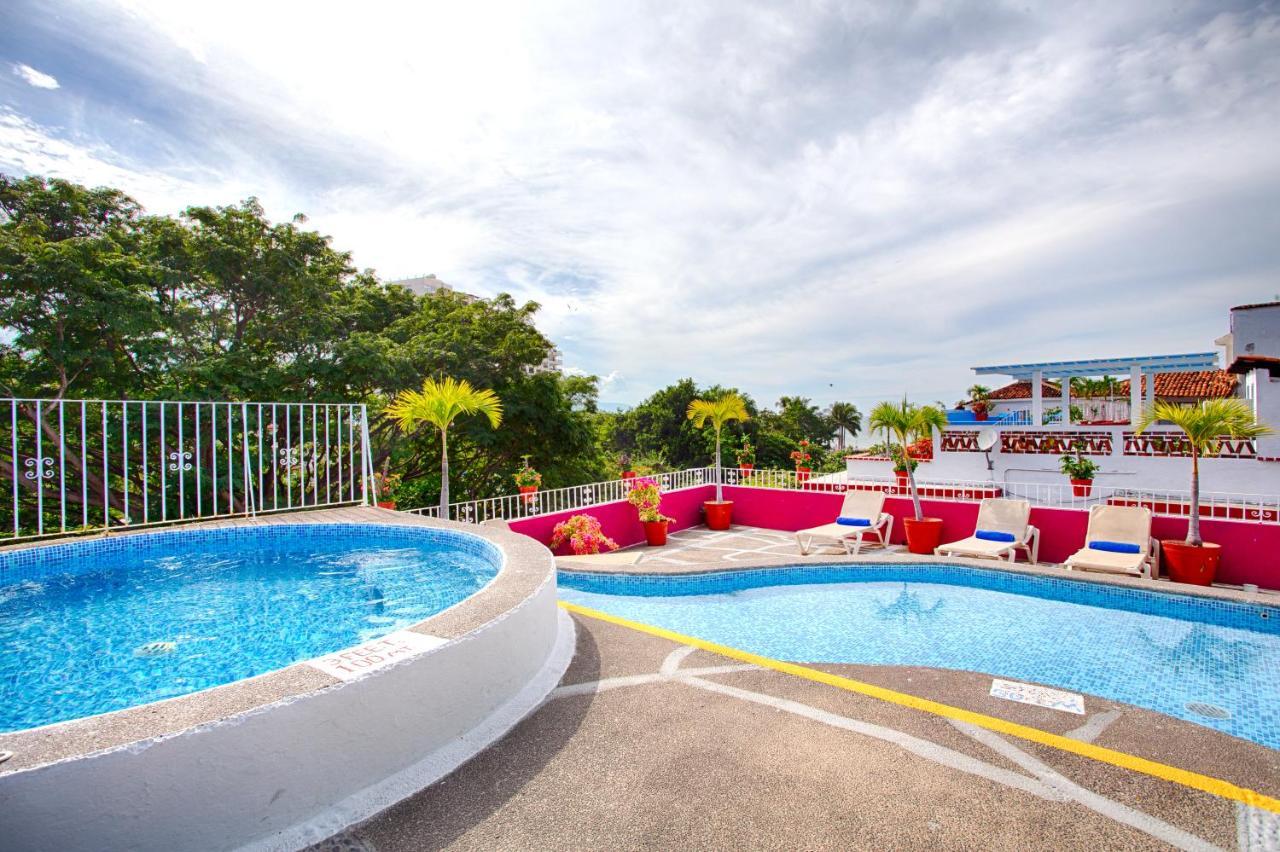 Suites Plaza Del Rio - Family Hotel Malecon Centro Пуэрто-Вальярта Экстерьер фото