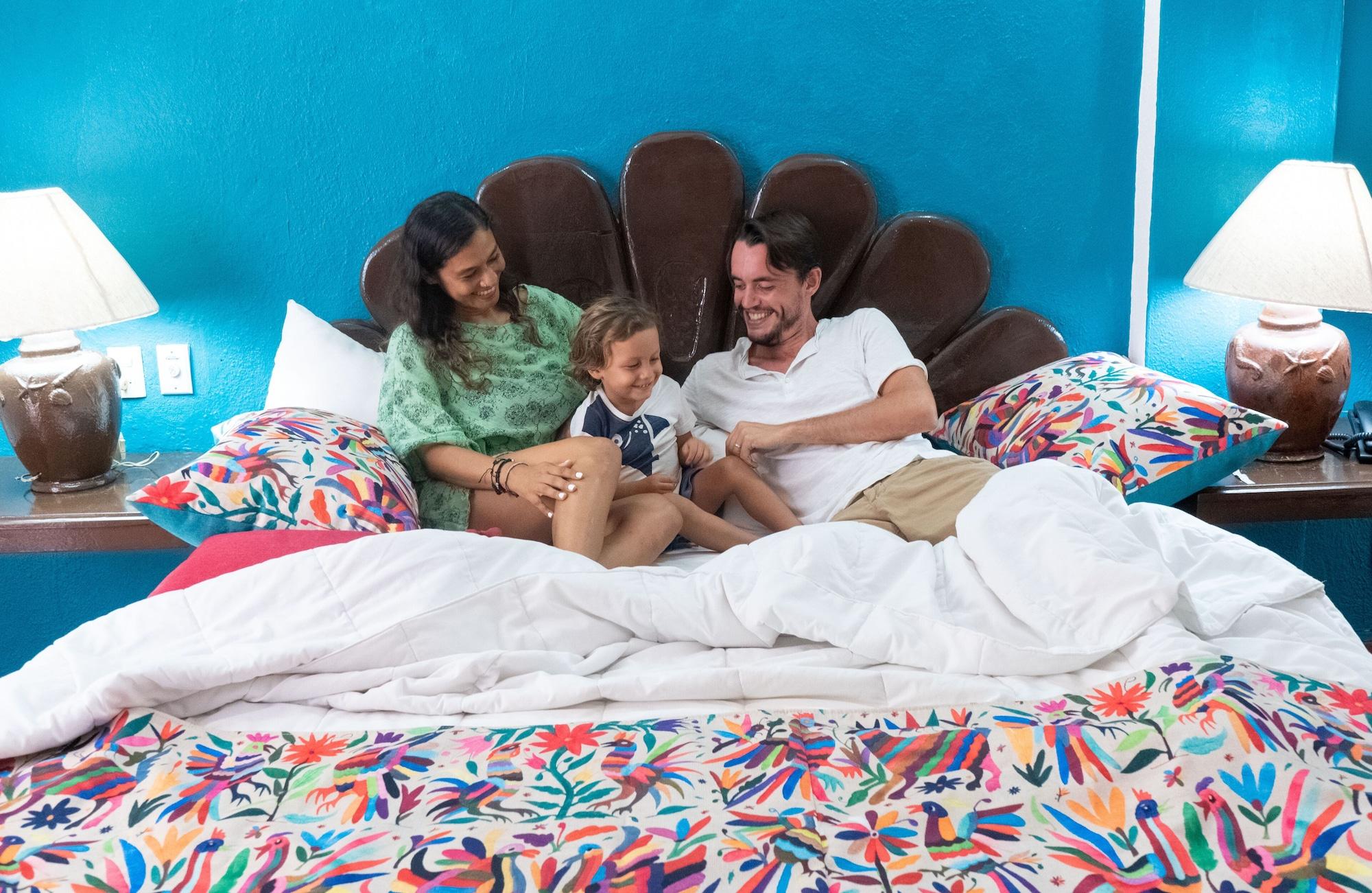 Suites Plaza Del Rio - Family Hotel Malecon Centro Пуэрто-Вальярта Экстерьер фото