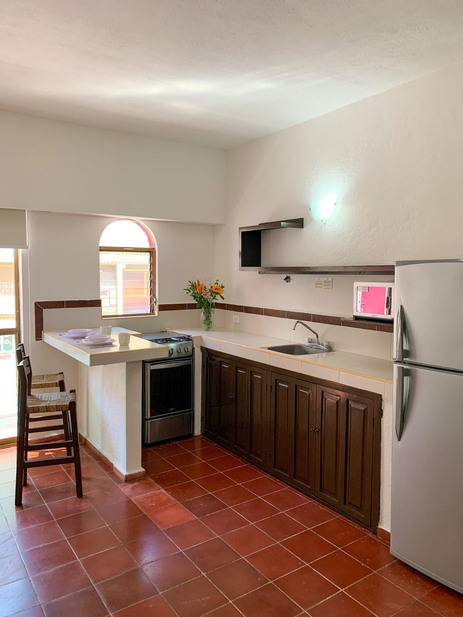 Suites Plaza Del Rio - Family Hotel Malecon Centro Пуэрто-Вальярта Экстерьер фото