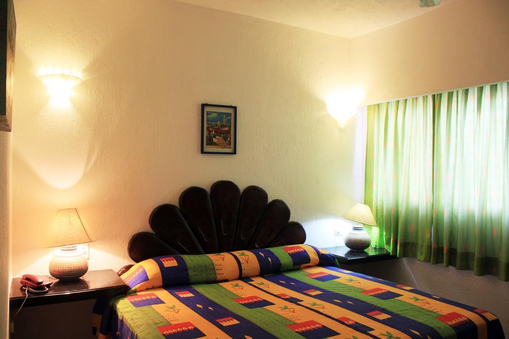 Suites Plaza Del Rio - Family Hotel Malecon Centro Пуэрто-Вальярта Экстерьер фото