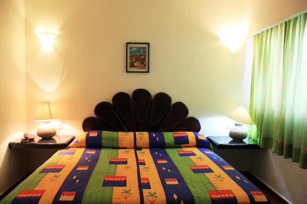 Suites Plaza Del Rio - Family Hotel Malecon Centro Пуэрто-Вальярта Экстерьер фото