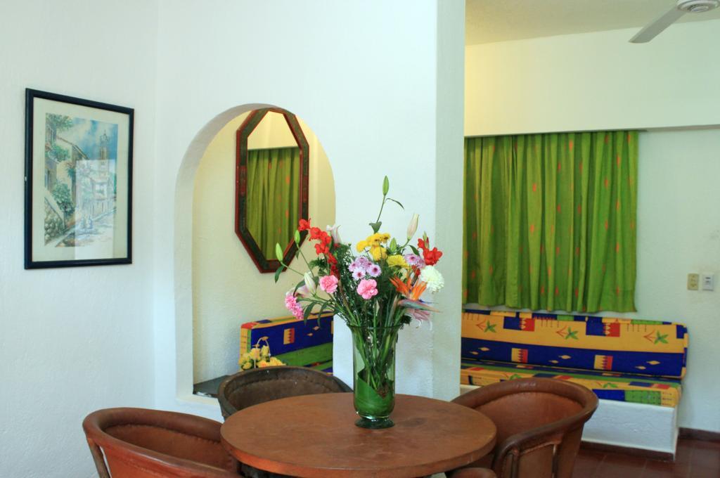 Suites Plaza Del Rio - Family Hotel Malecon Centro Пуэрто-Вальярта Экстерьер фото