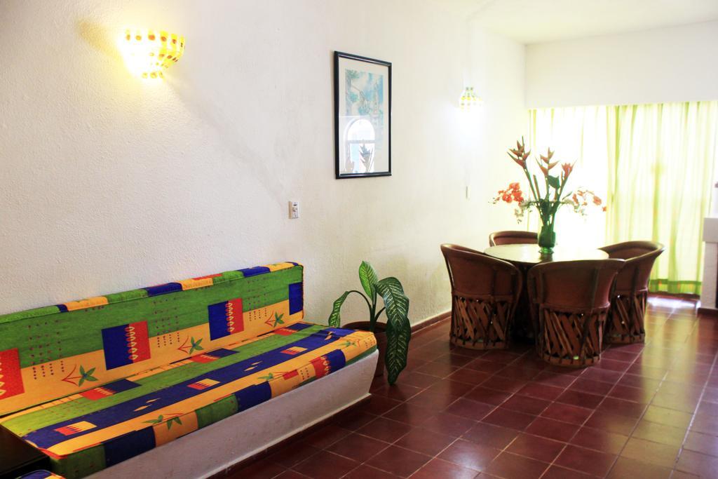 Suites Plaza Del Rio - Family Hotel Malecon Centro Пуэрто-Вальярта Экстерьер фото